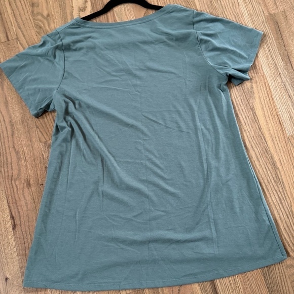 LuLaRoe Christy T, Size Large - Picture 3 of 7
